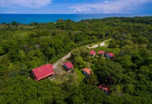 Stay at Istmo airbnb without a retreat. Accommodations at Istmo Retreat & Adventures in Panama.