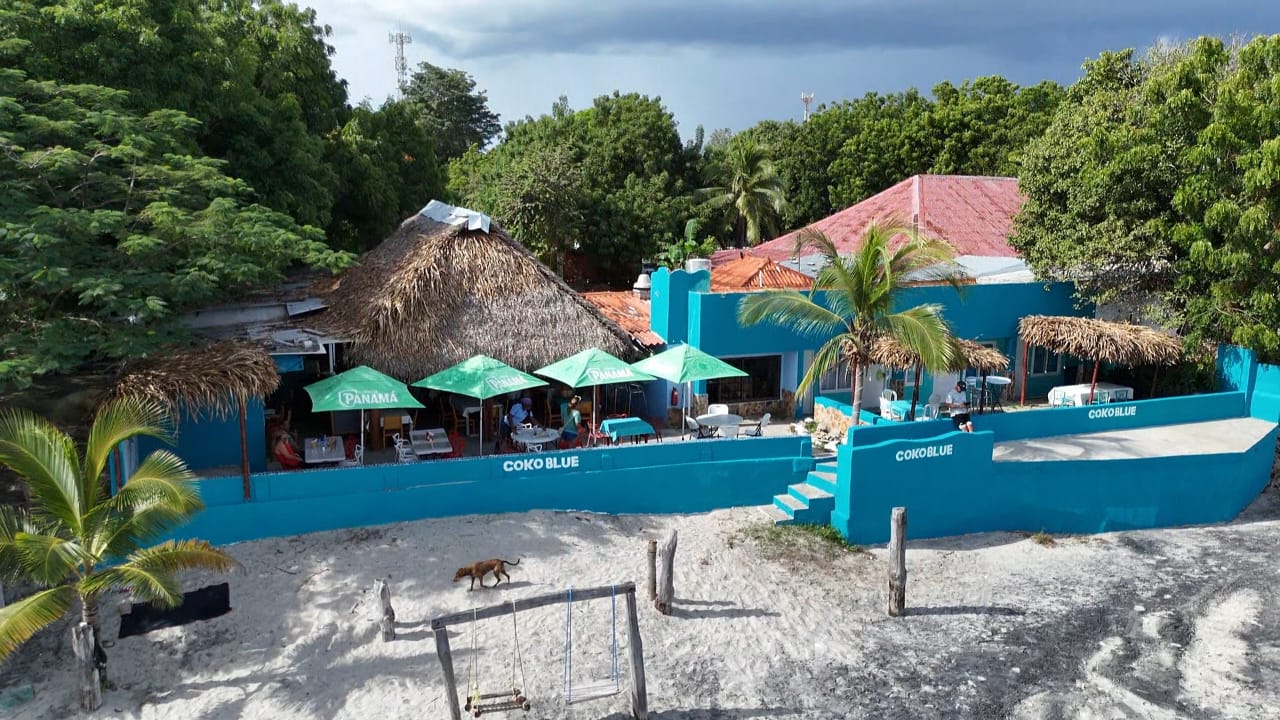 coko-blue-beachfront-places-to-visit-in-panama Coko Blue, a beachfront seafood restaurant near Playa Grande, known as one of the local-favorite places to visit in Panama.